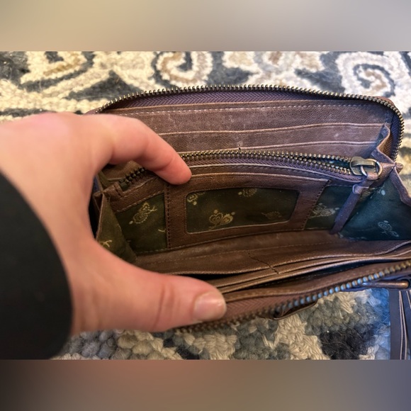 Schuler & Sons Philadelphia Leather Wallet - Picture 2 of 4